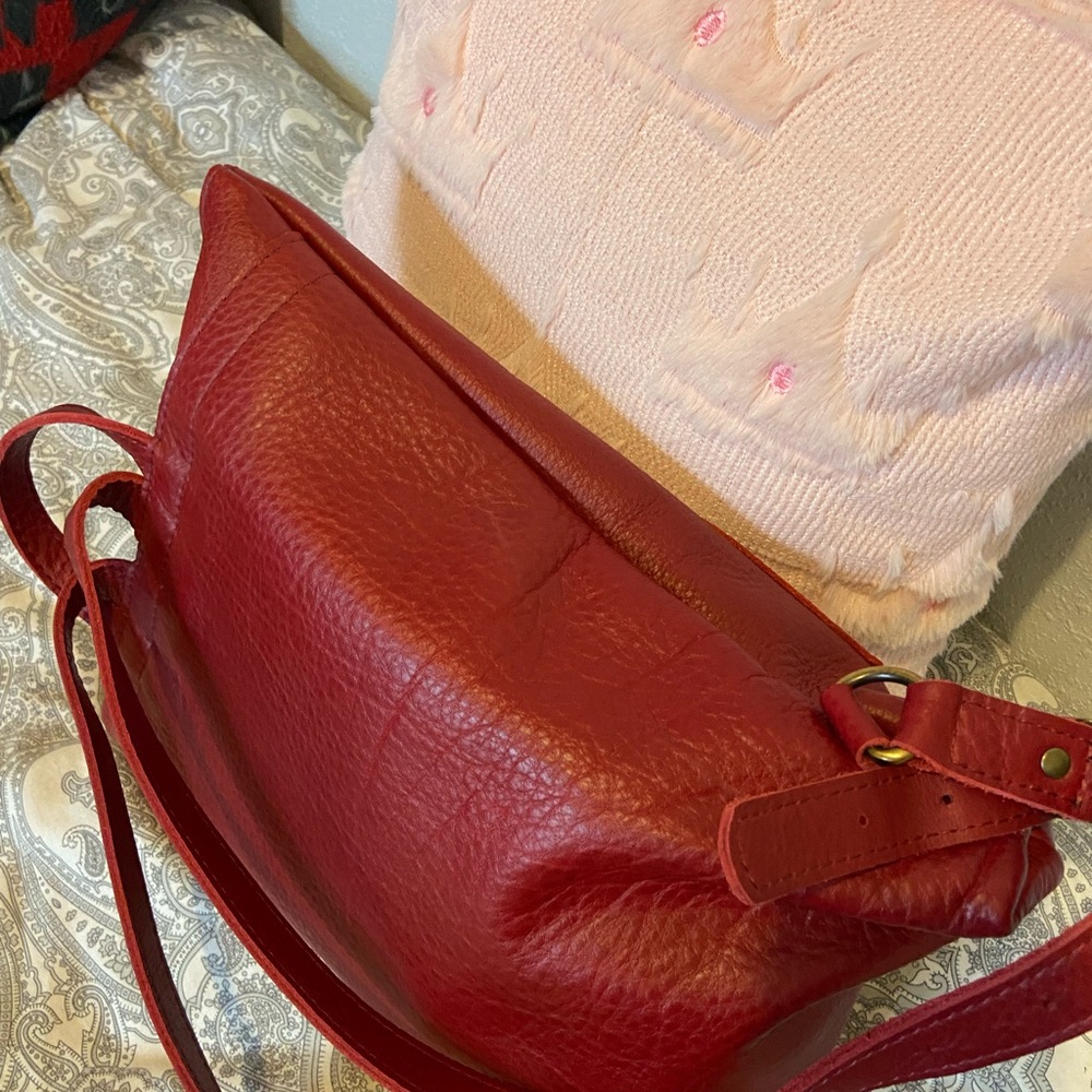Portland Leather Vibrant Red Flamenco 💃 Laptop Backpack - Picture 6 of 13